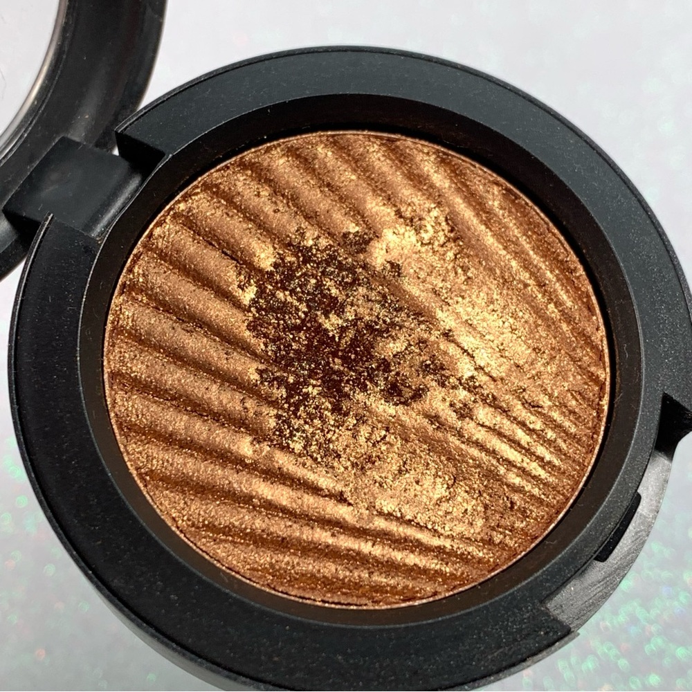 MAC Eyeshadow Gold Spice - Picture 2 of 6